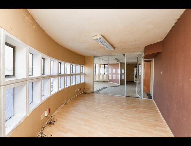 289M² OFFICE FOR SALE IN MORNINGSIDE